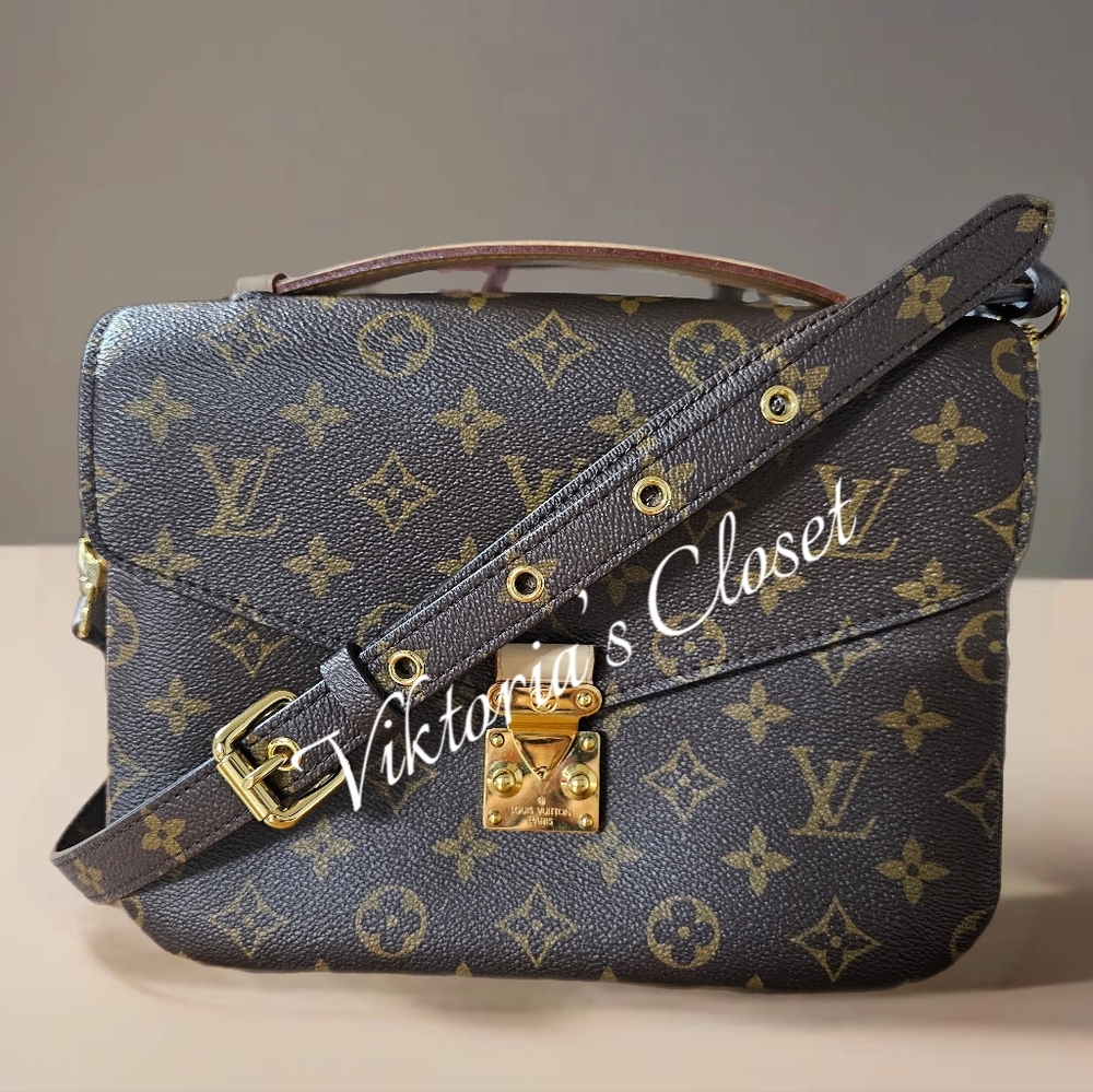 #00510-1139- Authentic Louis Vuitton Pochette Métis Monogram SR0221
